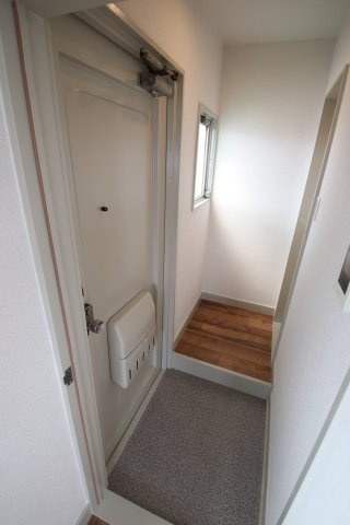 【玄関】 | ハイツまほろば