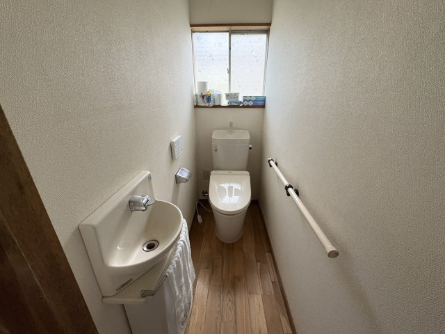 春日台292売家のトイレ