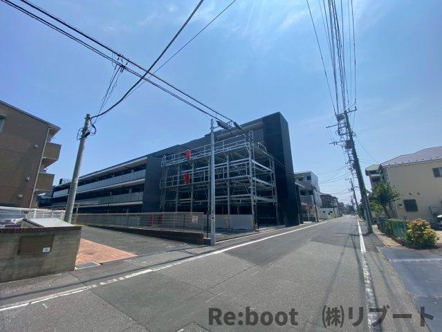 S-RESIDENCE原木中山azure(エスレジデンスバラキナカヤマアズール)の駐車場