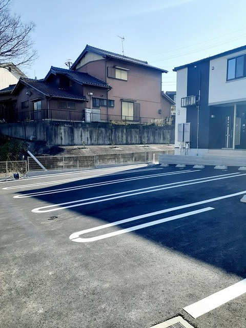 アルカンシエル　メゾンⅠの駐車場