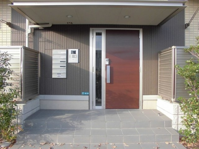 E.I.レジデンス　Bのエントランス