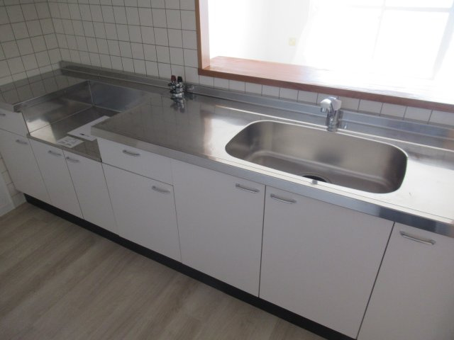 サンラフレ明石２ＬＤＫのキッチン|お料理しやすいキッチンです