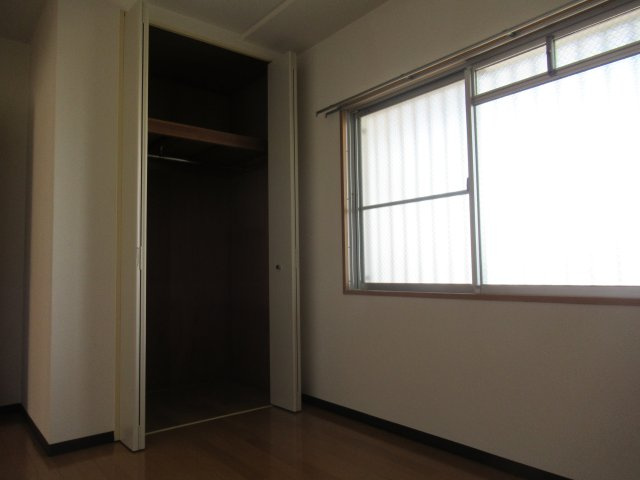 サンラフレ明石２ＬＤＫの収納|専用の収納スペースです