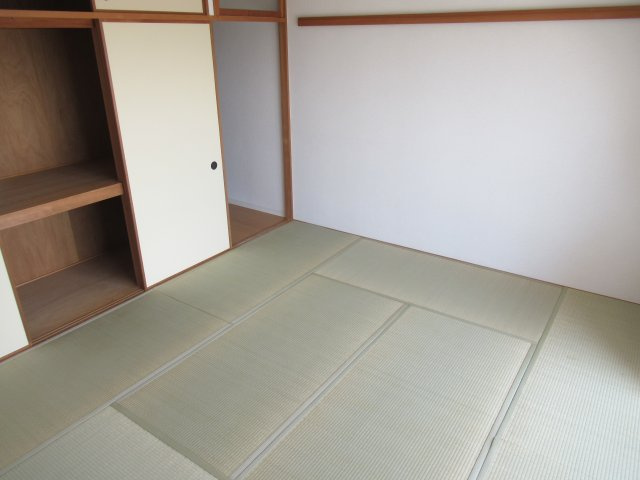 サンラフレ明石２ＬＤＫの和室|来客時にも便利な和室付き