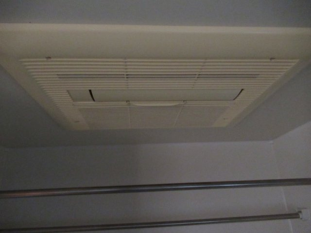 サンラフレ明石２ＬＤＫの浴室|浴室乾燥暖房機があります