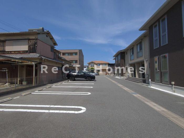 姫路市西今宿４丁目のハイツの駐車場