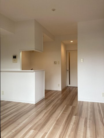 アソシアグロッツォ天神ザガーデンの居間・リビング