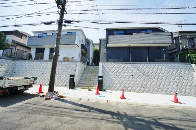 【横浜市保土ケ谷区上菅田町889-43全2棟新築戸建て】★仲介手数料無料★（上菅田笹の丘小学校・上菅田中学校）の外観