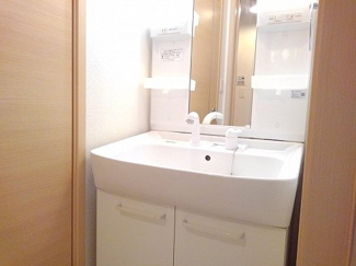 【トイレ】 | ノイ・フリーデＢ | 清潔感のあるトイレです