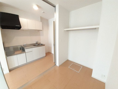 【内装】 | ジュピターⅡ | 明るい色調の室内です