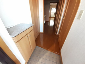 【玄関】 | イースト・フィオーレ | 落ち着いた玄関です