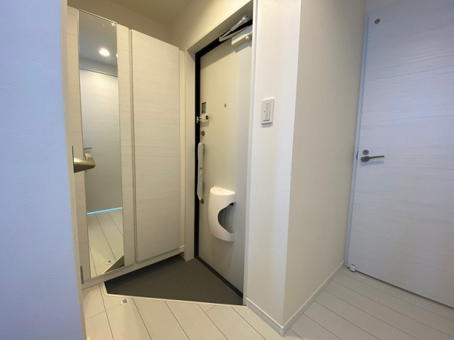 エクシア久留米大学駅前の玄関|シューズボックス付きの玄関です☆