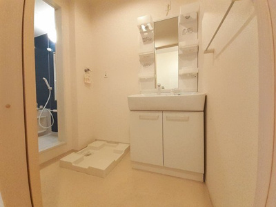 【洗面所】 | サウスローレル | 明るい洗面所です