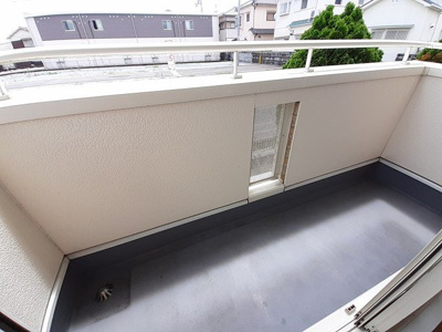 【バルコニー】 | メゾン・カルム・Ｍ | バルコニー付きです