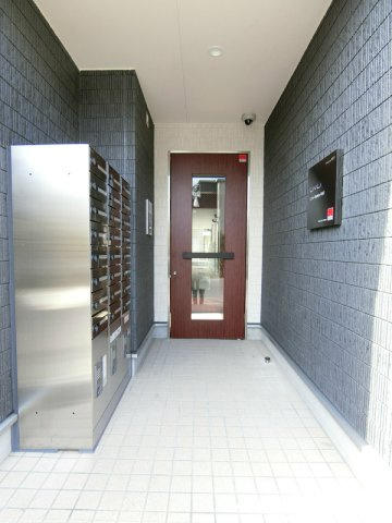 リブリ・スカイブルー ライズのエントランス|エントランスです