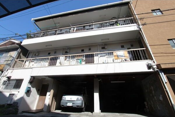 コンラッド長瀬の外観