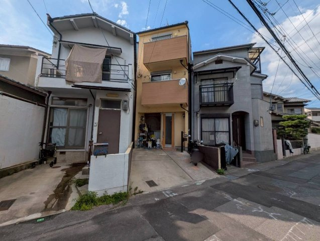 太秦多藪町の前面道路含む現地写真