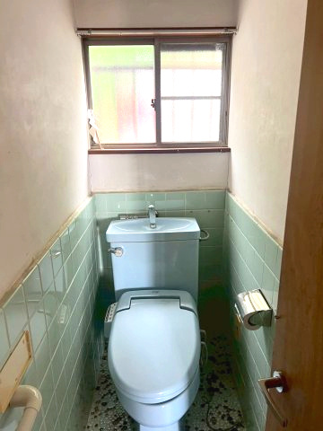 桐生市堤町眺めの良い戸建のトイレ