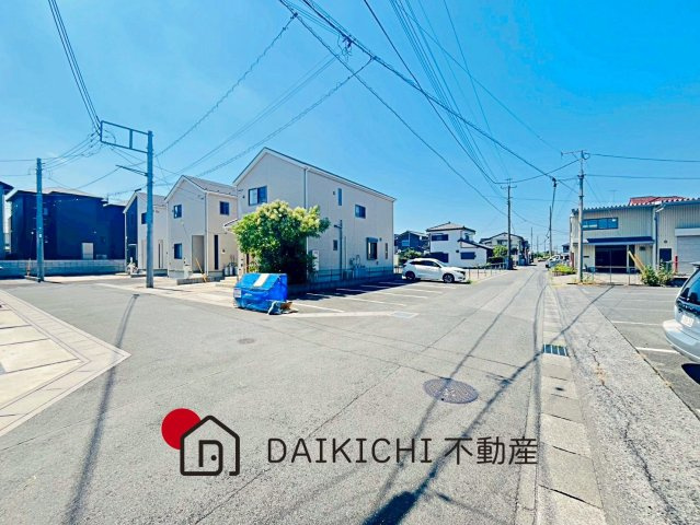 【前面道路含む現地写真】 | 加須市久下3丁目　中古戸建