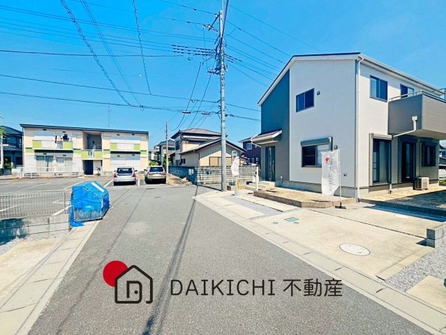 【前面道路含む現地写真】 | 加須市久下3丁目　中古戸建