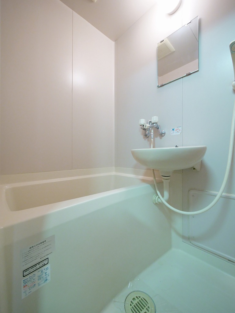 サークルSの浴室|※写真は別の部屋のものです。