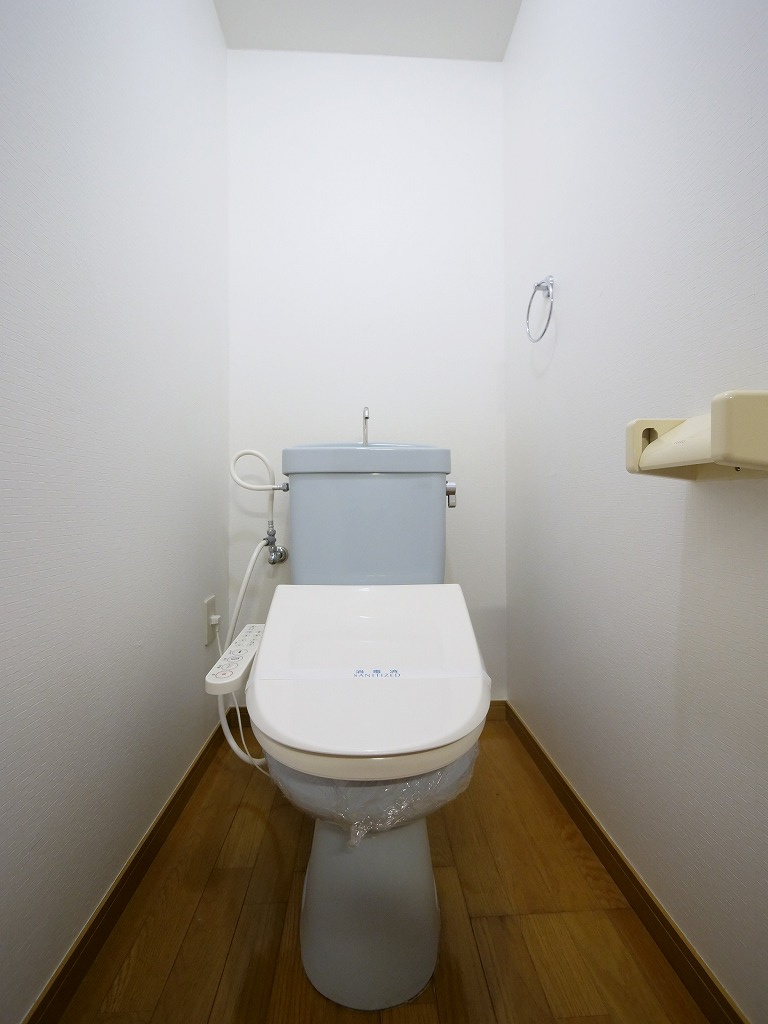 サークルSのトイレ|※写真は別の部屋のものです。