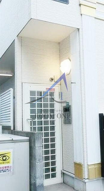 レジデンス本町のエントランス|エントランスです。