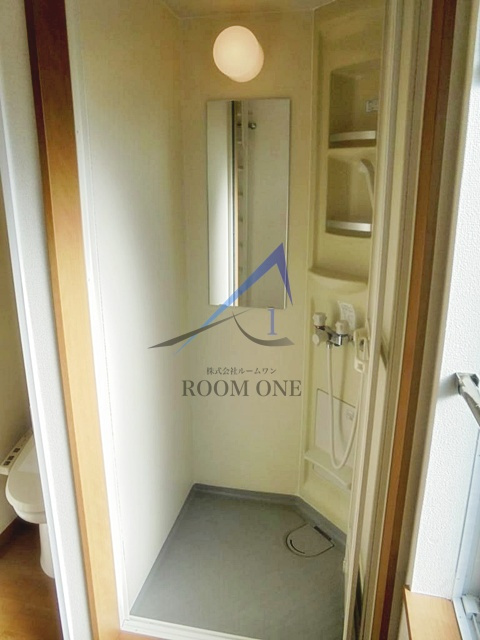 レジデンス本町の浴室|シャワールームです。