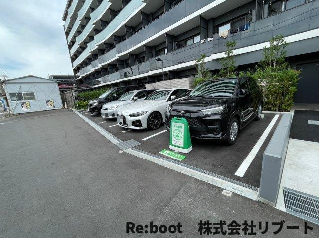 ブランシエスタ浦安の駐車場