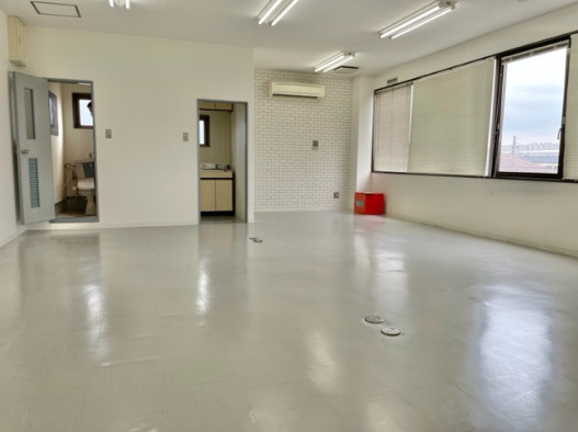 草津市野村２丁目の店舗事務所の内装