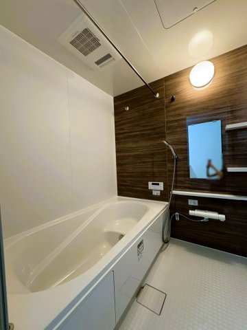 鶏冠井町沢ノ東の浴室