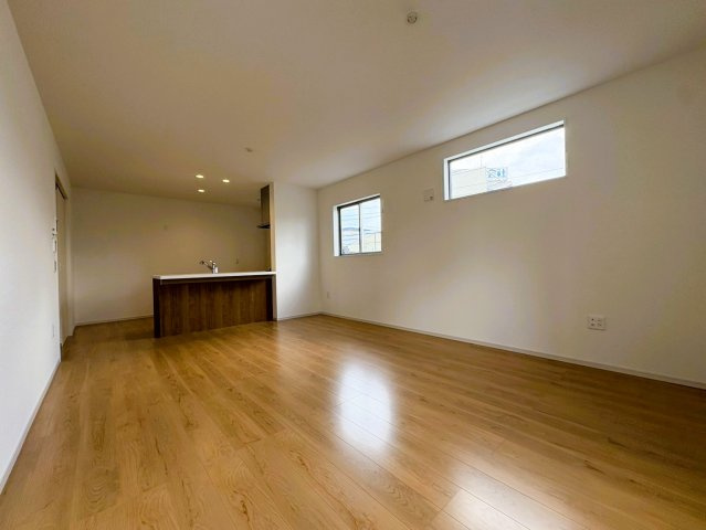 鶏冠井町沢ノ東の居間・リビング