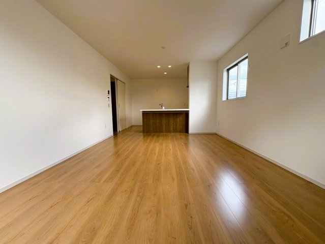 鶏冠井町沢ノ東の居間・リビング