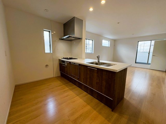 鶏冠井町沢ノ東のキッチン