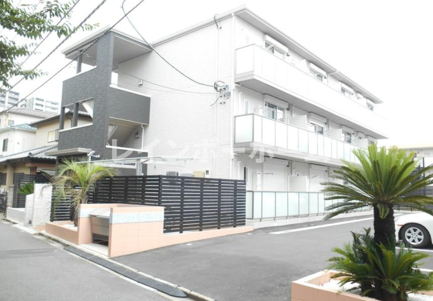 パームコテージⅧ番館の外観
