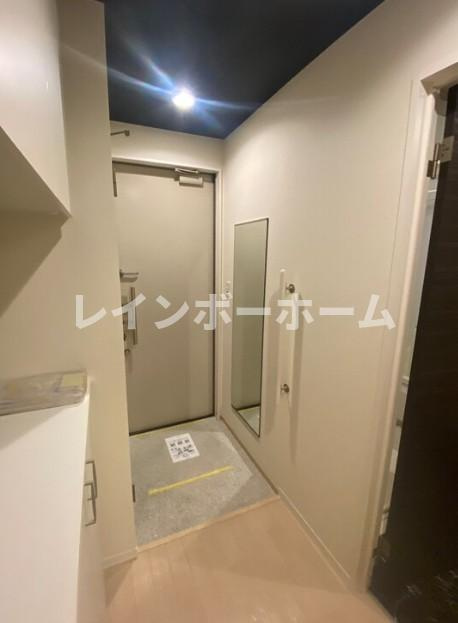 パームコテージⅧ番館の玄関