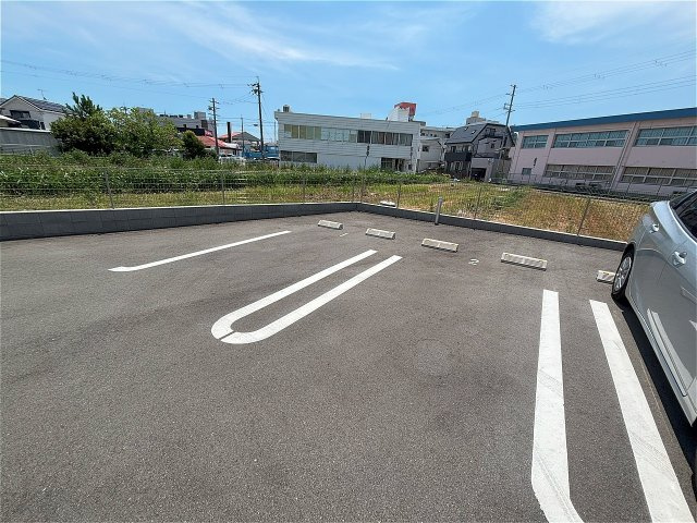 カーサヴェルデの駐車場