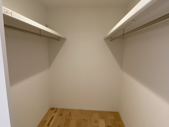 西条市飯岡　中古住宅の収納