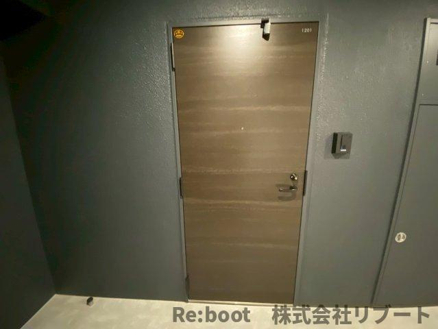 Alivis船橋Eastの玄関