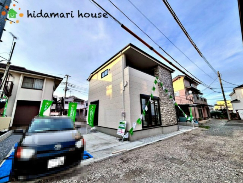 上尾市上10期　新築戸建　グレイス01の前面道路含む現地写真