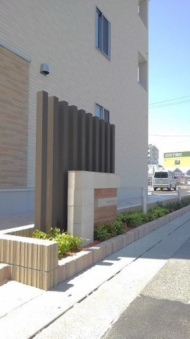 ネオサニーＶ　　刈谷市近郊の賃貸はクラスホームのエントランス|毎日通るエントランスはこのようになっています