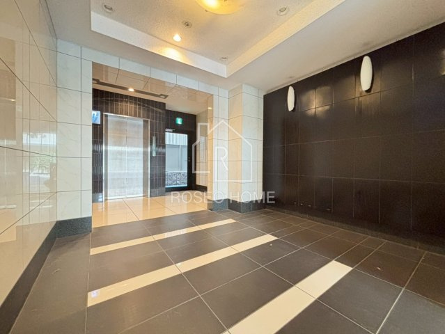 サニーハウス南堀江のエントランス