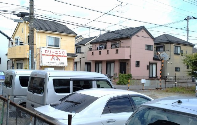 メルディア北加平の玄関