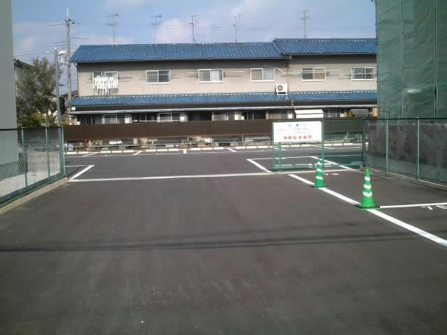 堀毛西駐車場の外観