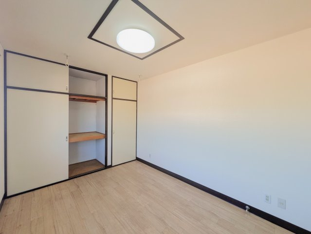 プルミエールBの洋室