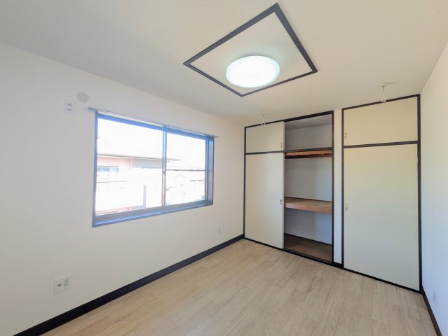 プルミエールBの洋室