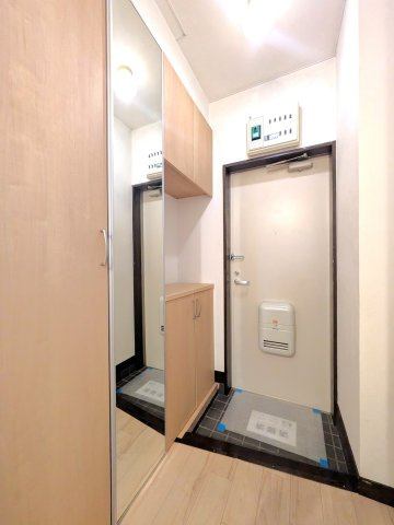 プルミエールBの玄関