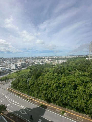 豊見城市字豊見城の中古マンションの展望|那覇から近く、緑豊かな周辺環境
