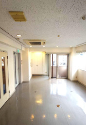 南青山ＭＣビルのロビー