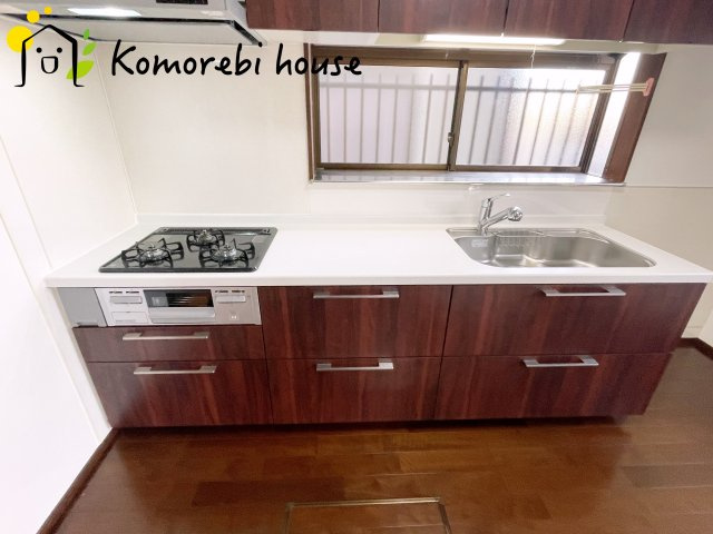 鴻巣市宮前　中古一戸建てのキッチン|コンパクトなキッチンで掃除もラクラク